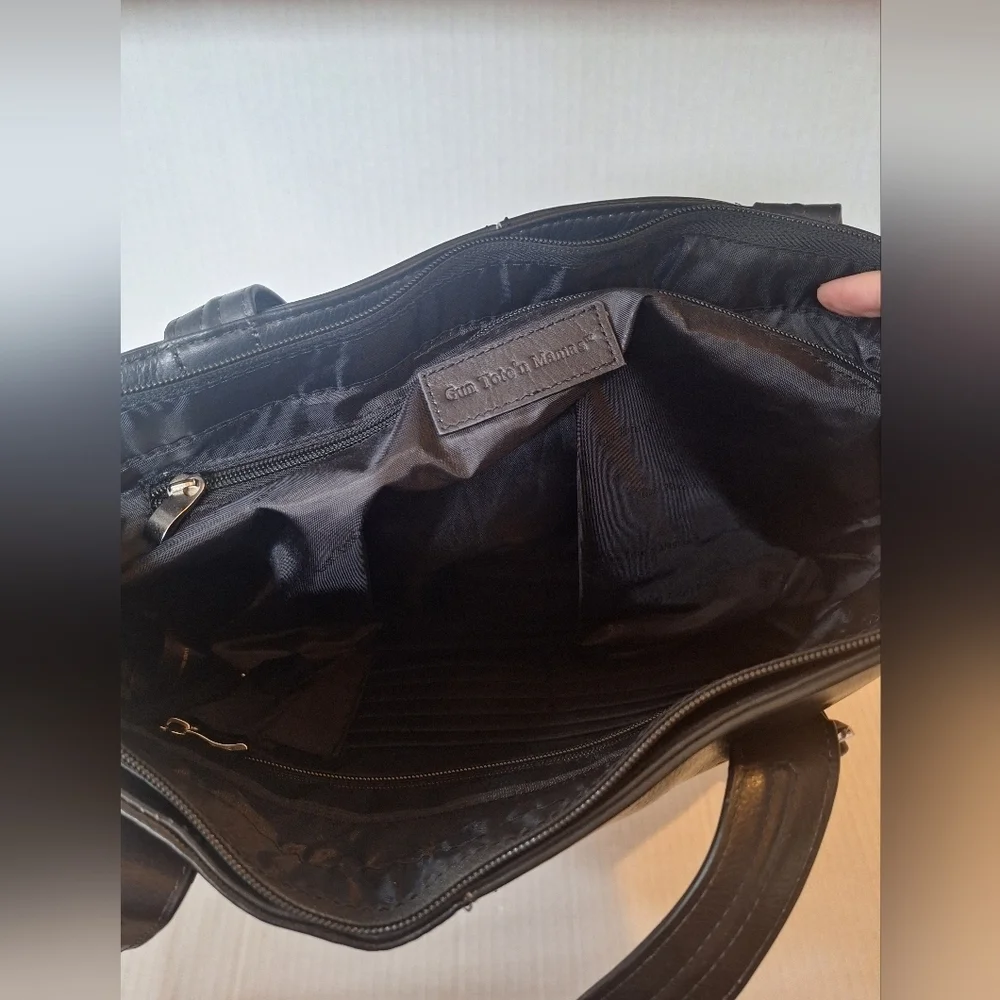 Gun Tote'n Mamas Black Calf Leather Concealed Carry Shoulder Bag Large